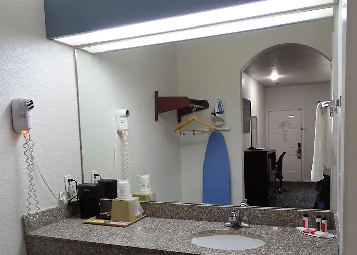 King Room Mobility or hearing accessible